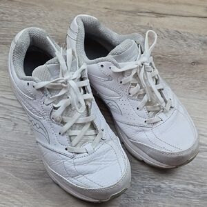 Saucony 8 XW Women's White Athletic Sneakers Integeity Walker Extra Wide Width